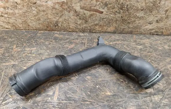 Volkswagen Caddy Turbo air intake inlet pipe/hose 1K0129618T