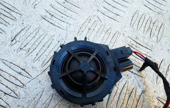 Audi A1 Front door high frequency speaker 83A035398