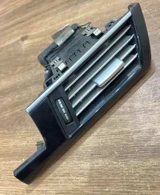 Mercedes-Benz C W204 Dashboard side air vent grill/cover trim A2128300254