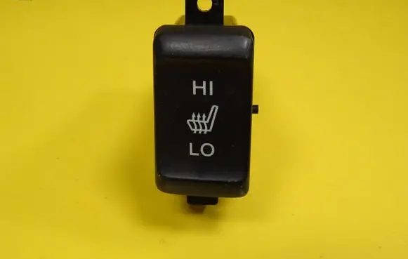 Honda Accord Seat heating switch M22832 M22831
