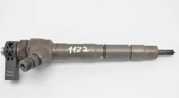 Skoda Superb B6 (3T) Fuel injector 03L130277J 0445110 0445110369