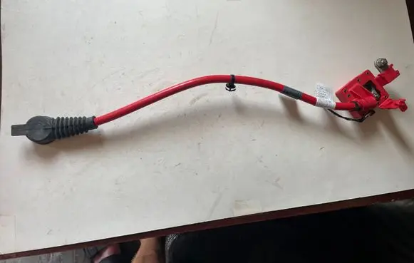 BMW 5 F10 F11 Positive cable (battery) 10304410