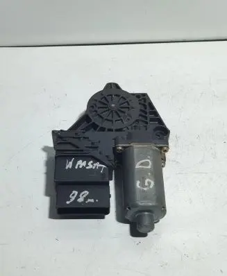 Volkswagen Passat Alltrack Rear door window regulator motor 0130821696