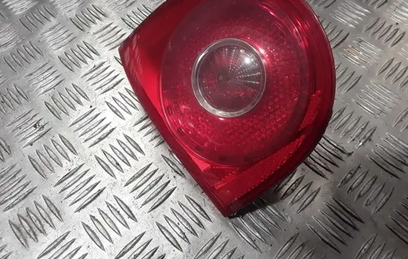 Volkswagen Golf V Tailgate rear/tail lights 1K6945093G