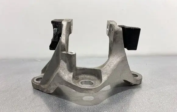 Mazda CX-3 Gearbox mounting bracket DB2T39082
