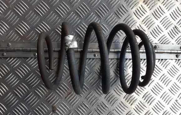 Jeep Cherokee III KJ Rear coil spring