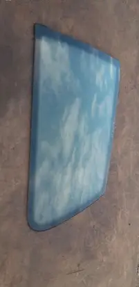 Volkswagen Golf IV Rear side window 2002R