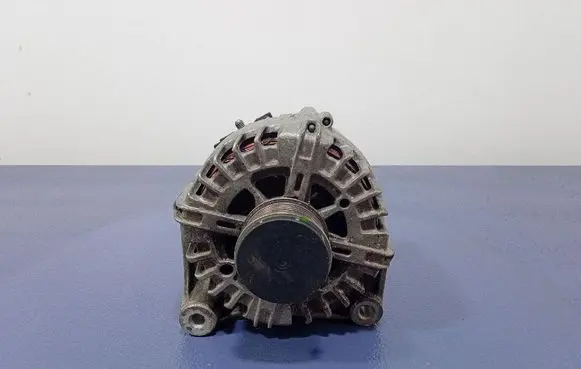 BMW 5 F10 F11 Generator/alternator 8507625