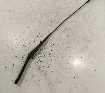 Ford Focus Front wiper blade arm 4M5117526CE