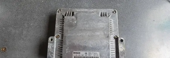 Renault Laguna I Engine control unit/module 0281001997 8200076092