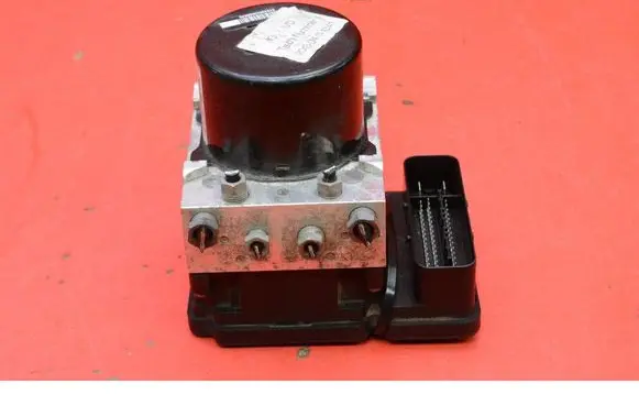 Ford Grand C-MAX ABS Pump BV612C405AL
