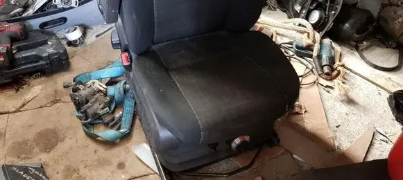 Volkswagen Crafter Front driver seat brak