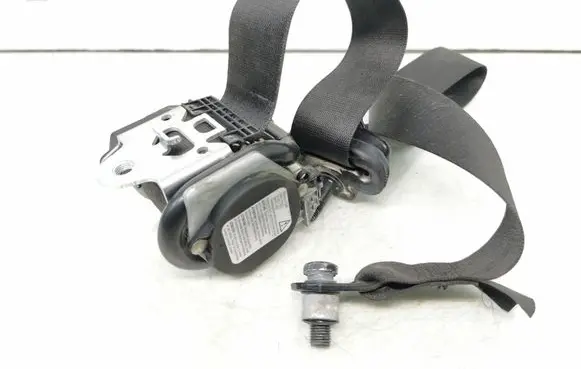 Mitsubishi Colt Front seatbelt 7000a312xa A4548600205 607131800