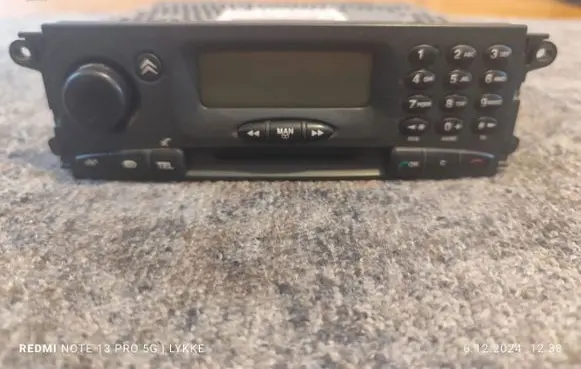 Citroen C5 Radio/CD/DVD/GPS head unit 96441980ZK 286939224 JE3002U