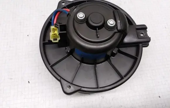 Mitsubishi Space Star Heater fan/blower 0130111191