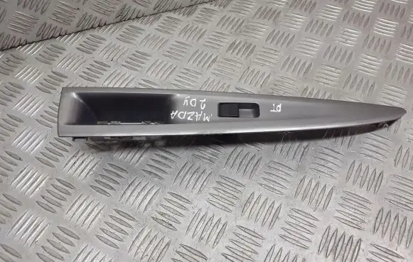 Mazda 2 Electric window control switch 3M71-A24184-F
