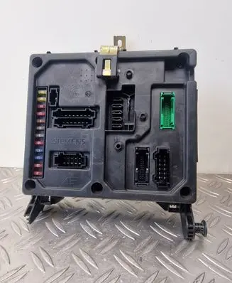 Volkswagen Sharan Fuse module S108152001D