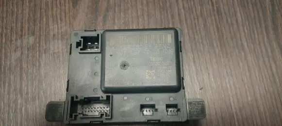 Mercedes-Benz Sprinter W906 Door control unit/module A9068204026