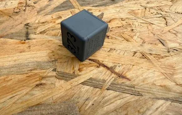 Audi A4 S4 B7 8E 8H Other relay 8D0951253A