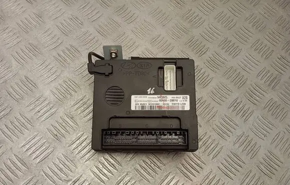 Hyundai Santa Fe Comfort/convenience module 954002B810 5WY81J9B