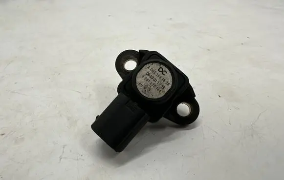 Mercedes-Benz E W211 Air pressure sensor A0061531528
