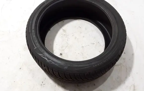Mercedes-Benz GLE W167 R22 winter tire 27540R22