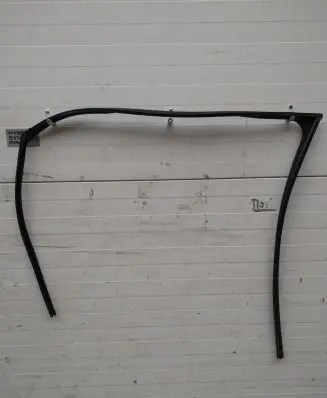 Lexus GS 300 350 430 450H Rubber seal front door window/glass 
