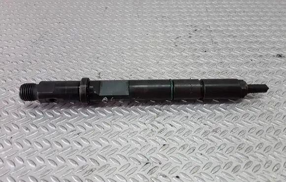 Audi A6 S6 C5 4B Fuel injector 059130201E 0432133836