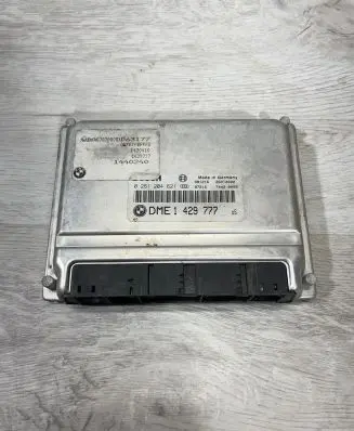 BMW 7 E38 Engine control unit/module 1429777 74420099 0261204621
