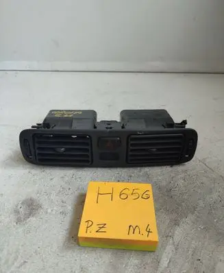 Toyota Corolla Verso E110 Dash center air vent grill 284387