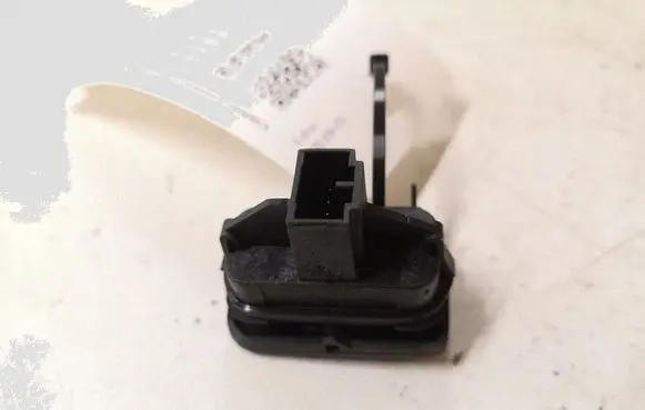 Volvo V50 Central locking switch button 65832 30773333 03451500