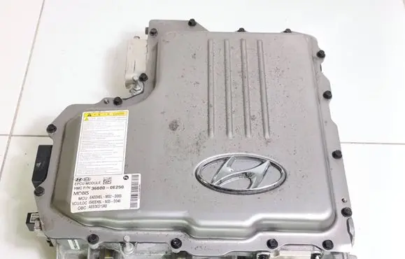 Hyundai Ioniq Voltage converter inverter 366000E250 366010E250