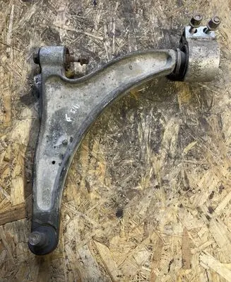 Front lower control arm/wishbone