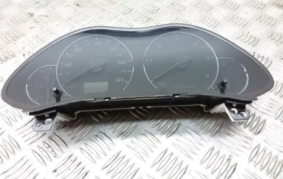 Toyota Avensis T250 Speedometer (instrument cluster) 8380005630H
