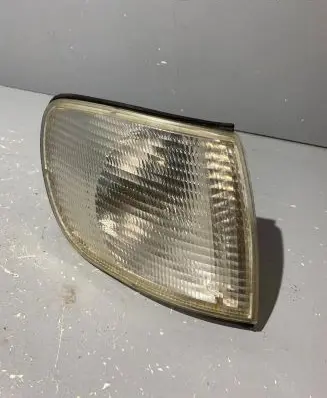Audi A6 S6 C4 4A Front indicator light 185265B