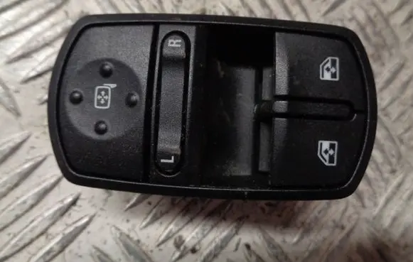 Opel Corsa E Electric window control switch 13430017