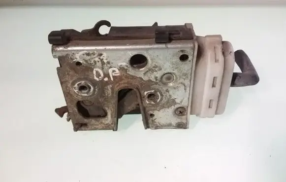 Audi A4 S4 B5 8D Front door lock 4A0839015B