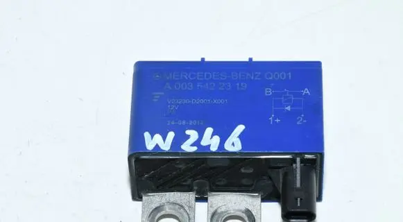 Mercedes-Benz B W246 W242 Battery relay fuse A0035422319