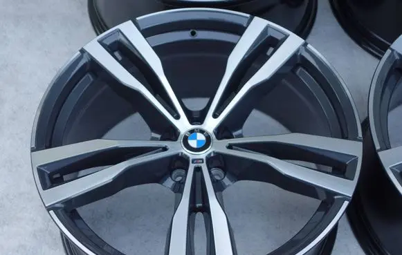 BMW X7 G07 R21 alloy rim 8074220