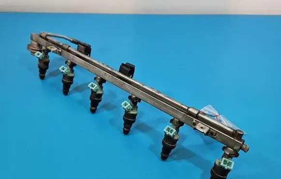 BMW 5 E39 Fuel injector 0280150415 IMPRK1571794