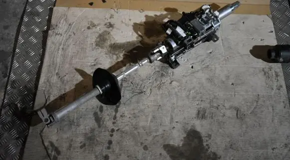 Porsche Panamera (971) Steering wheel axle