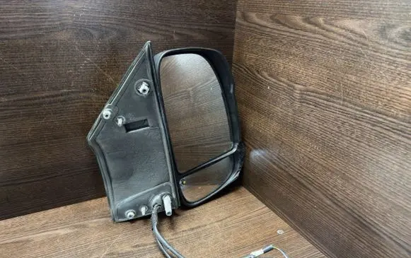 Front door electric wing mirror