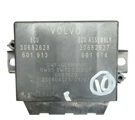 Volvo V70 Parking PDC control unit/module 30682627 601913 30682628