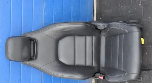 Mercedes-Benz E A207 Front driver seat 