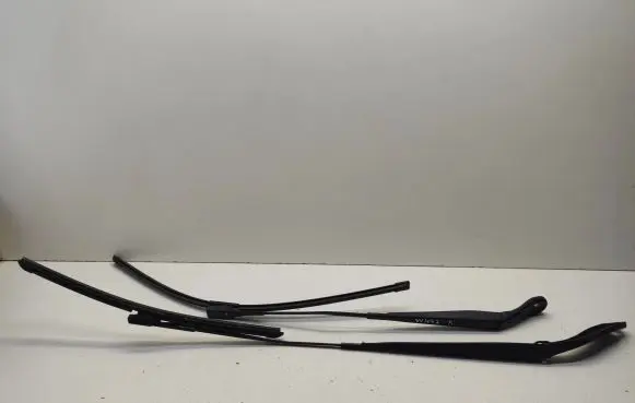 Mercedes-Benz Vito Viano W447 Windshield/front glass wiper blade A4478200000
