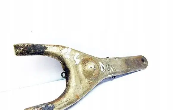 Toyota Yaris Clutch release arm fork 3120420071