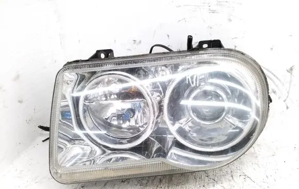 Chrysler 300 - 300C Headlight/headlamp