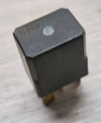 Mitsubishi Space Wagon Other relay MR490491