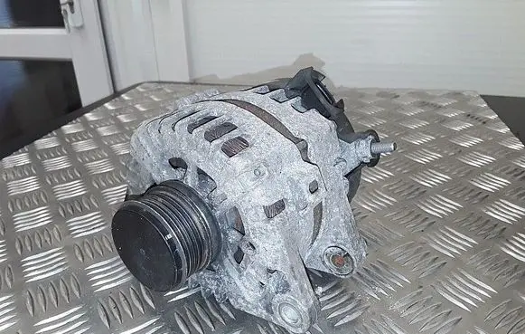 KIA Optima Generator/alternator 373002a800 2609674