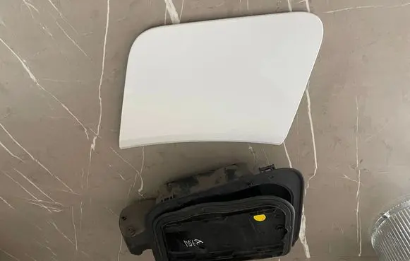 Opel Mokka B Fuel tank cap 9833719880